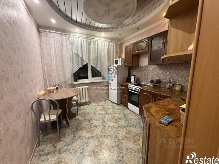 3-комн квартира 6-й микрорайон, 14А