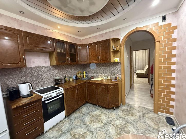 3-комн квартира 6-й микрорайон, 14А