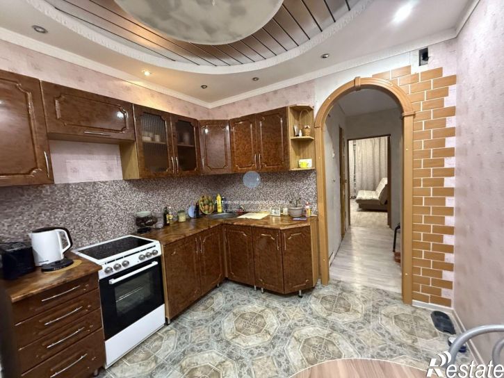 3-комн квартира 6-й микрорайон, 14А