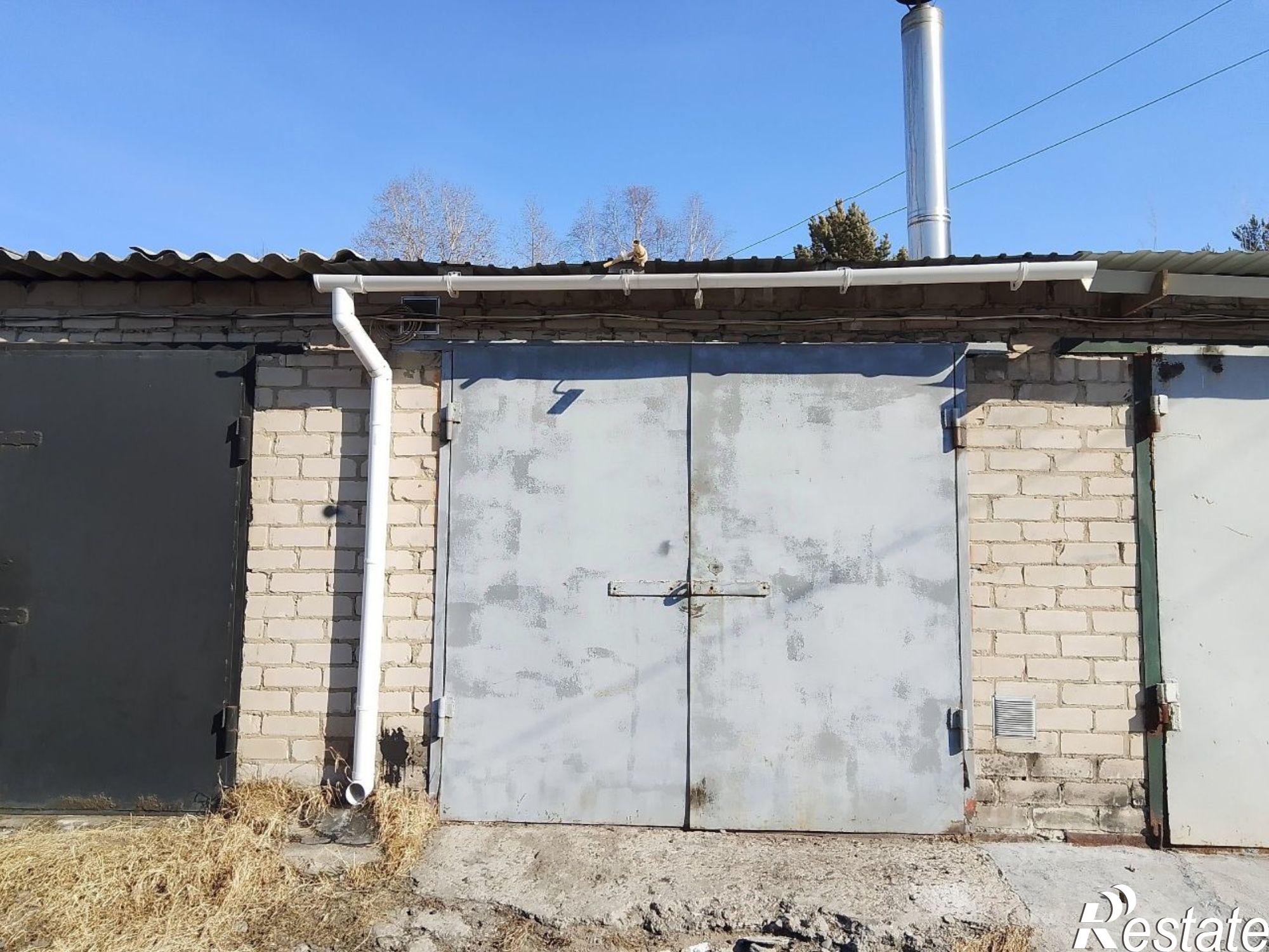 Купить гараж, место в паркинге за 420 012 рублей на ул Кирова, 1