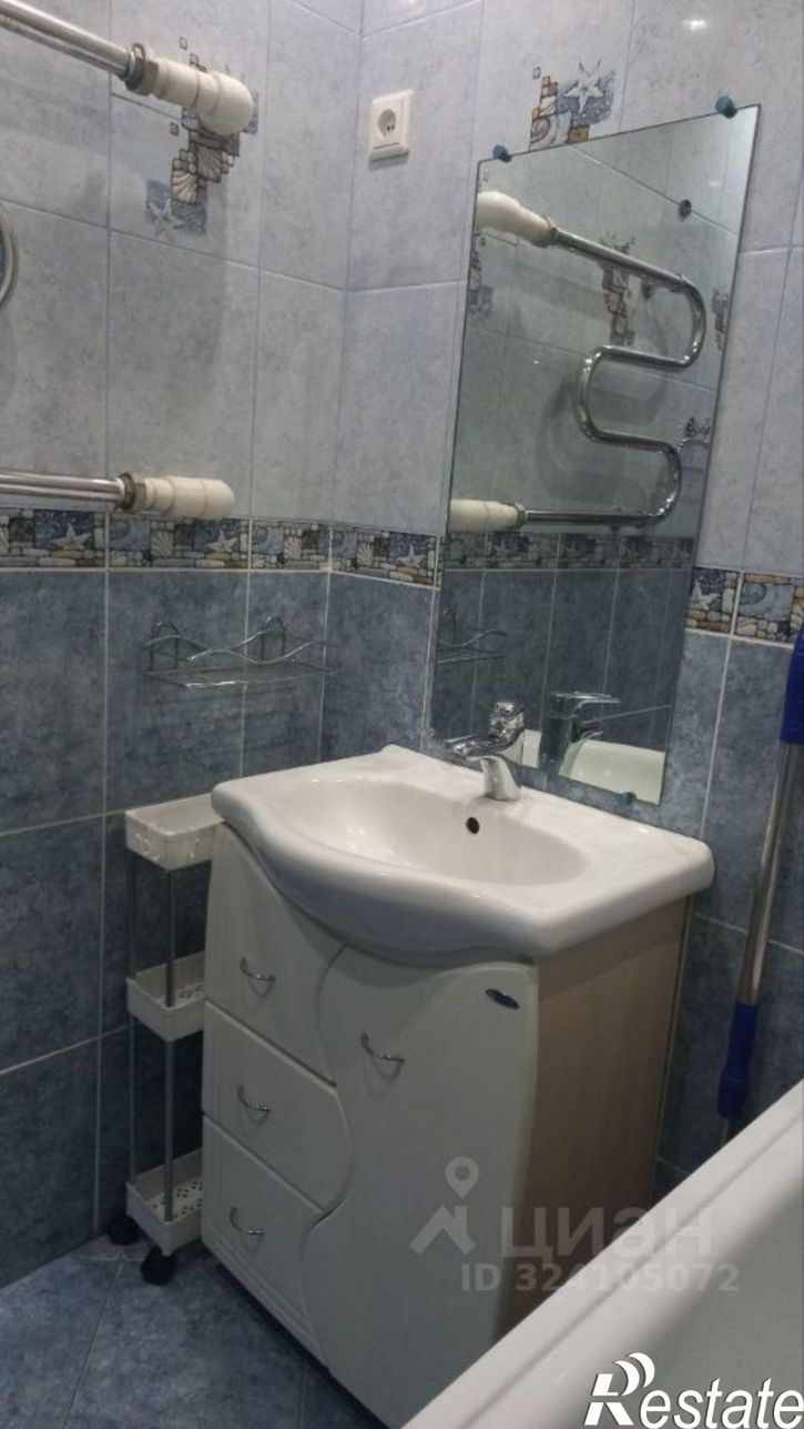 2-комн квартира Украинский б-р, 15,  д. 15