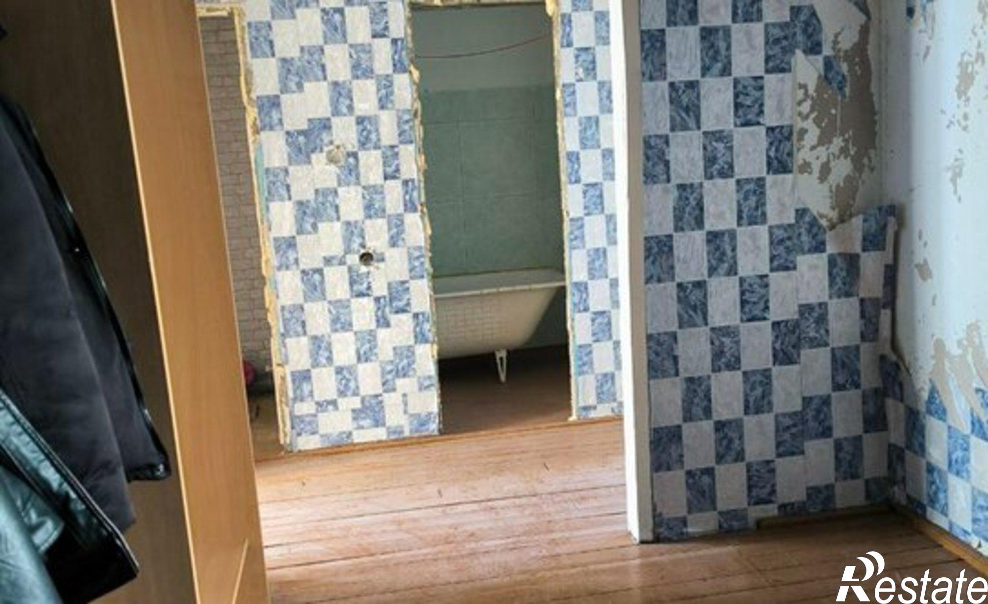 Купить квартиру за 1 300 000 рублей на Чернышевский муниципальный округ, посёлок городского типа Жирекен, 37