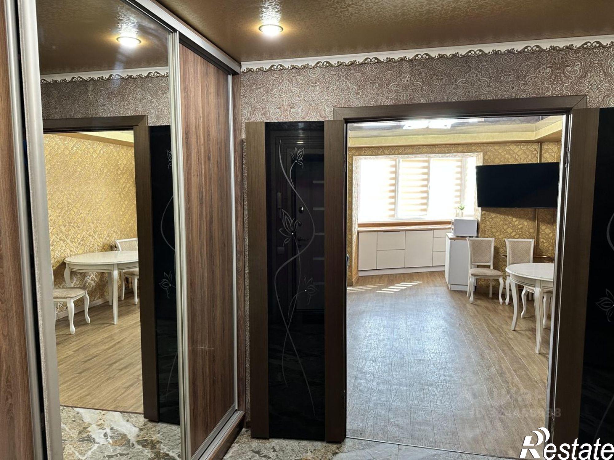 Сдать квартиру за 70 000 рублей на ул Красноармейская, 4