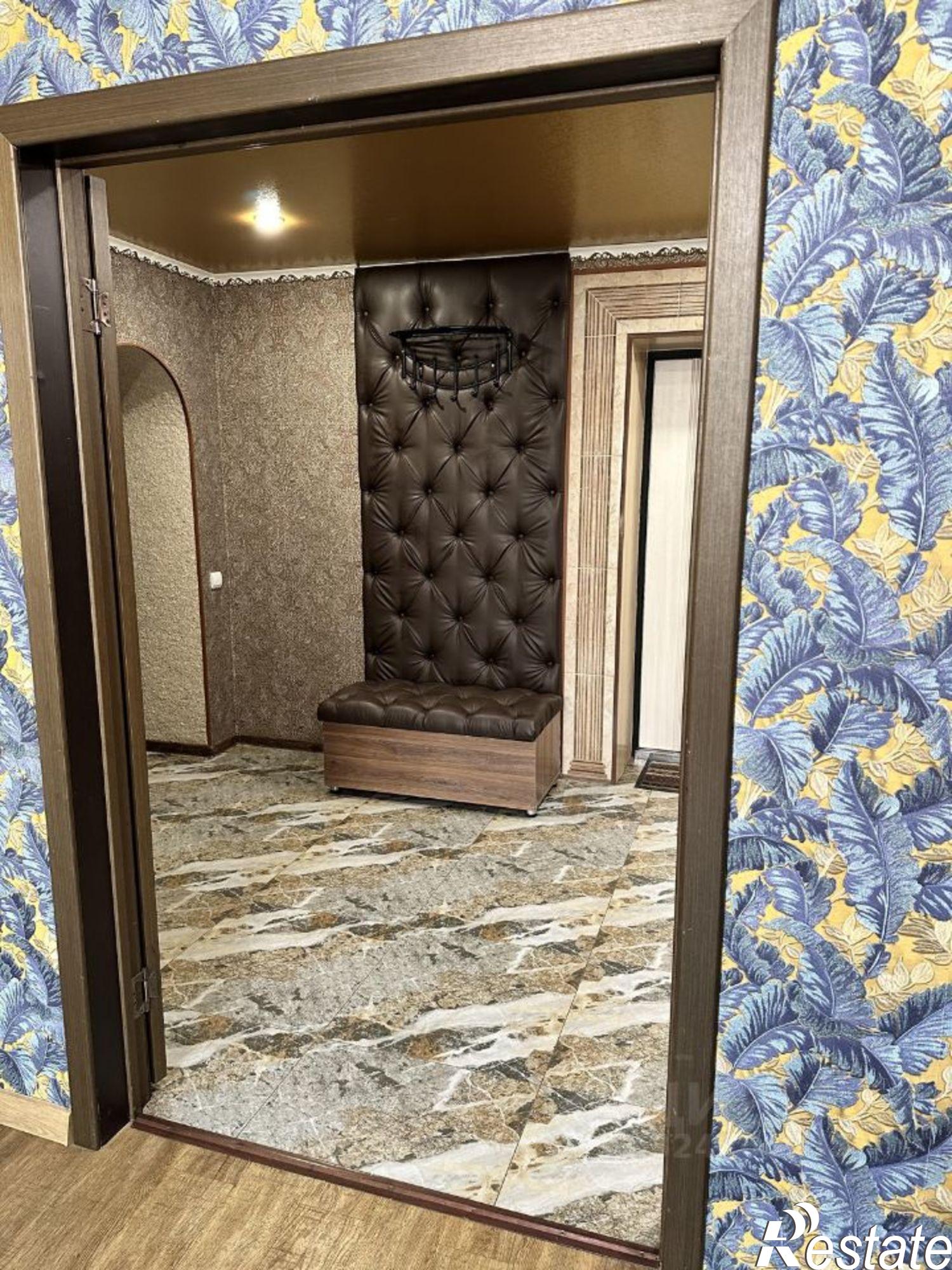 Сдать квартиру за 70 000 рублей на ул Красноармейская, 4