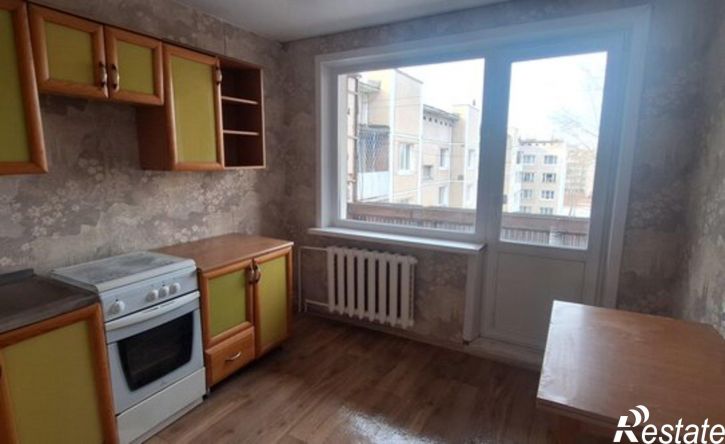 3-комн квартира 2-й микрорайон, 253