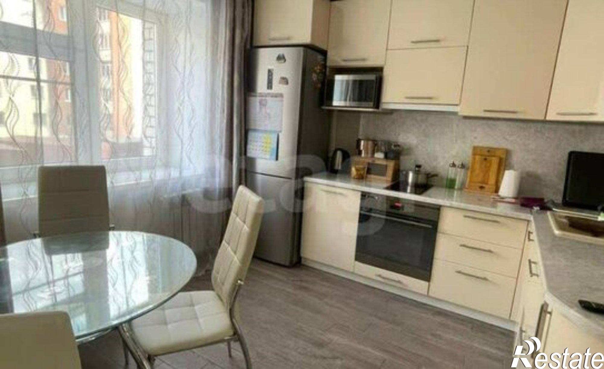 Купить квартиру за 10 000 000 рублей на Чита, 1-й микрорайон, 33