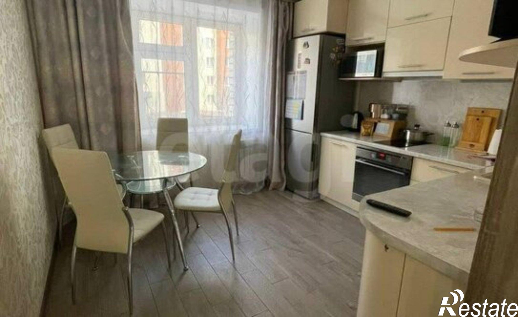 Купить квартиру за 10 000 000 рублей на Чита, 1-й микрорайон, 33