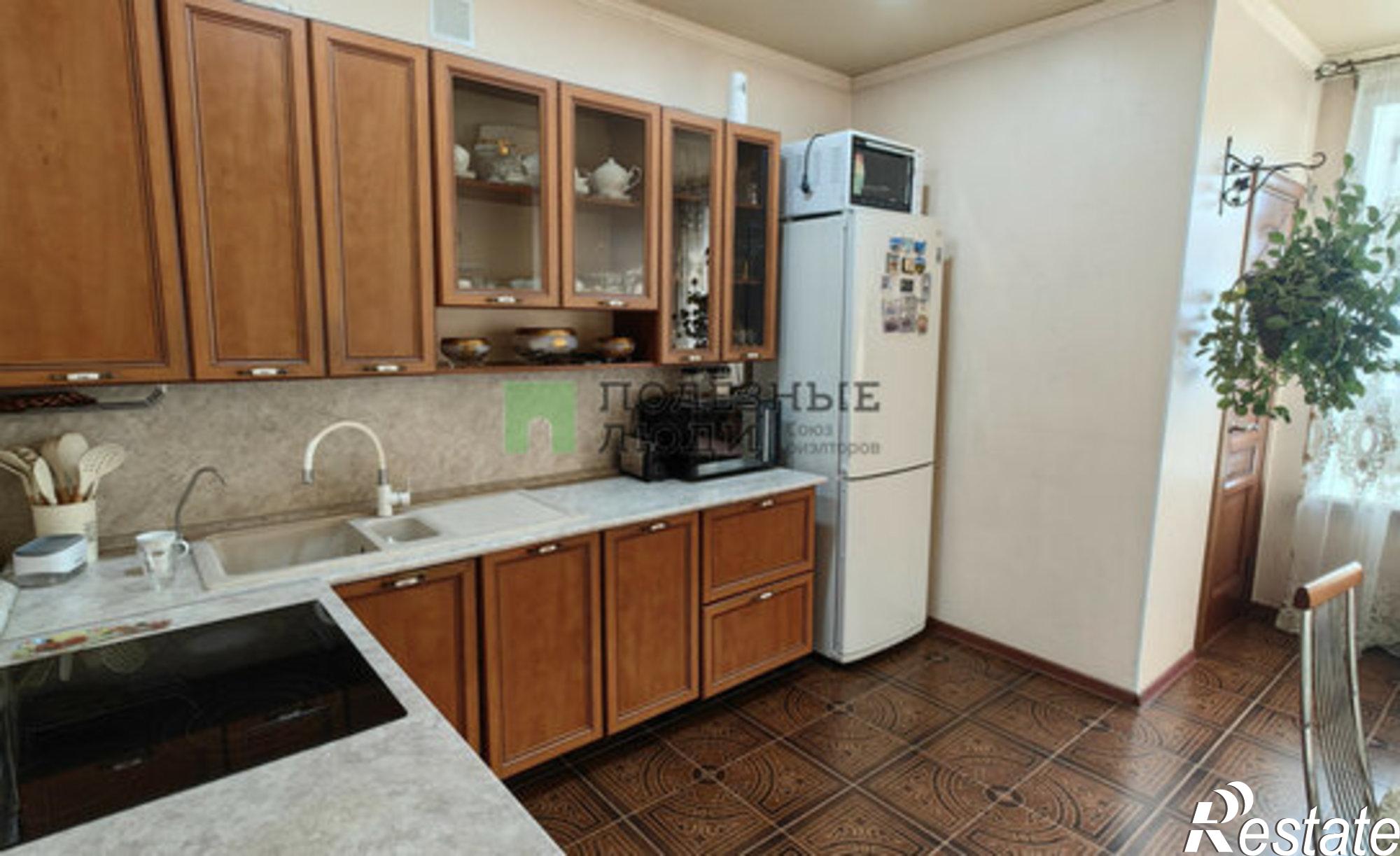 Купить квартиру за 12 500 000 рублей на ул Столярова, 14