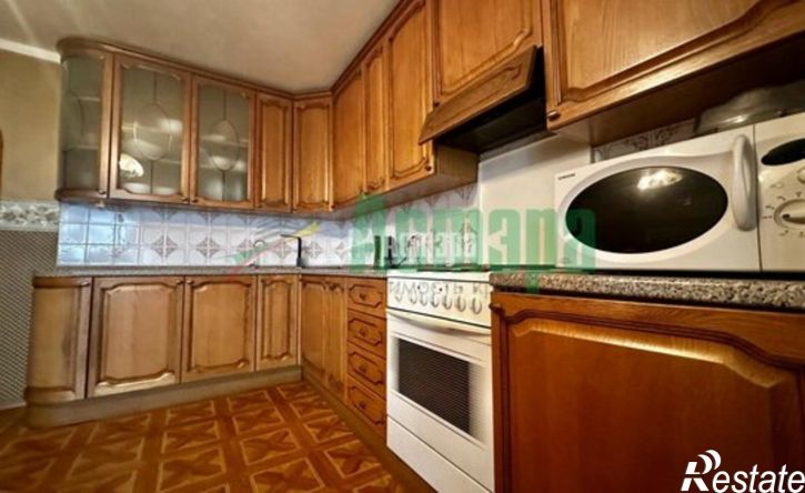 4-комн квартира ул Столярова, 38,  д. 38