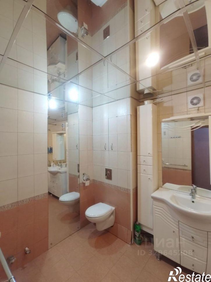 2-комн квартира Украинский б-р, 15,  д. 15